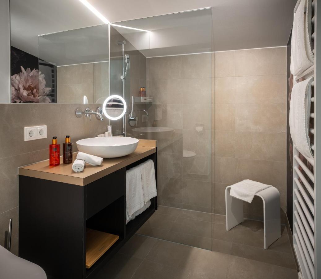 Bergkristall Oberlech Hotel 4*